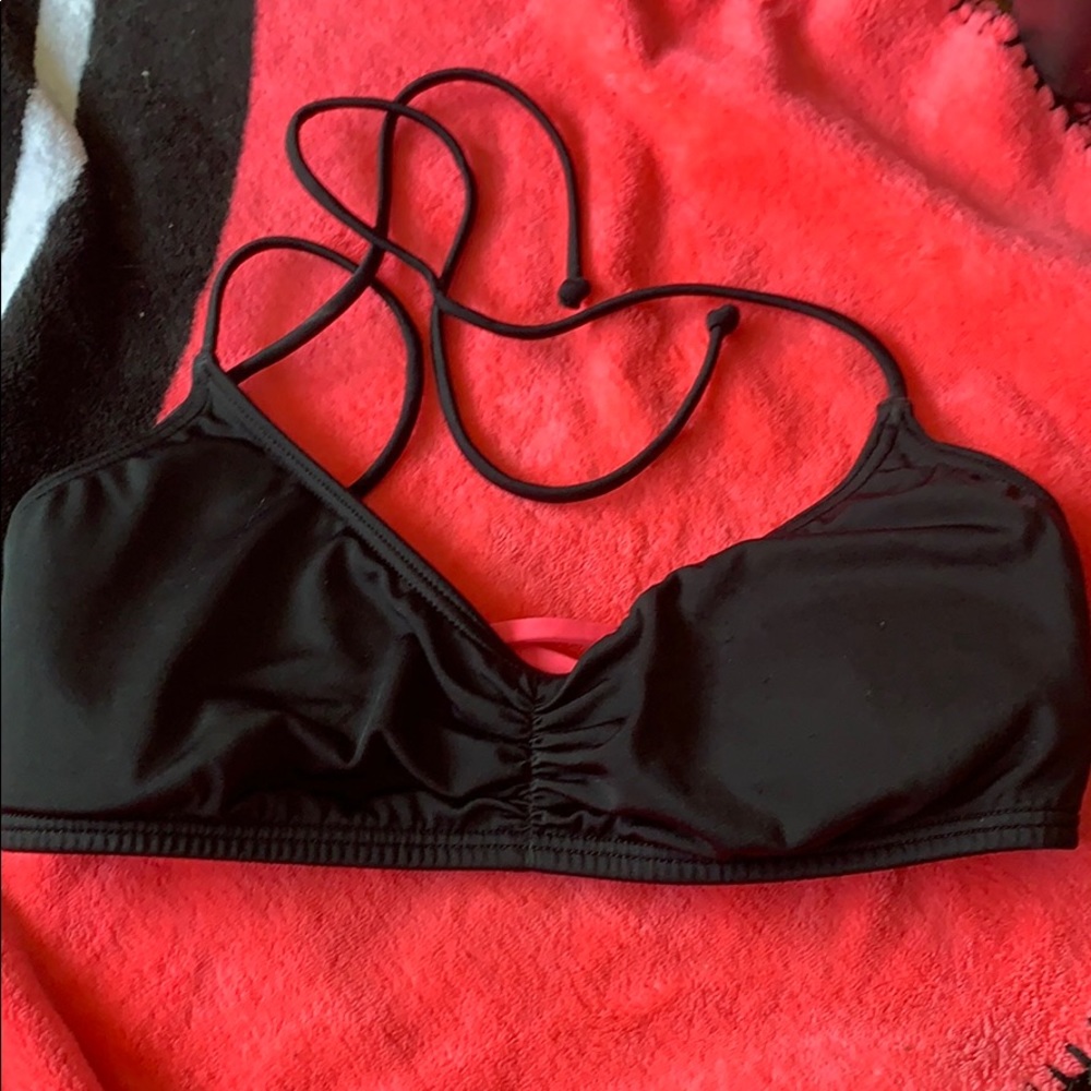 🐇 Pink bikini top - Picture 1 of 2
